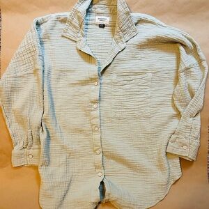 American Eagle Textured Green Shirt